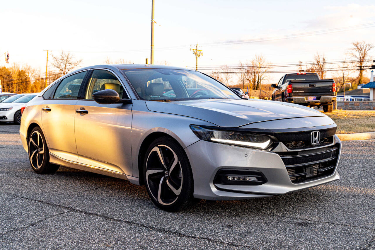 Used 2018 Honda Accord Touring image 8