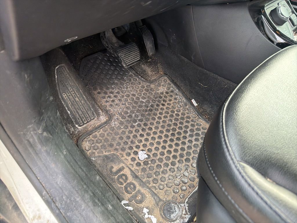 Used 2018 Jeep Compass Latitude w/ Popular Equipment Group image 5