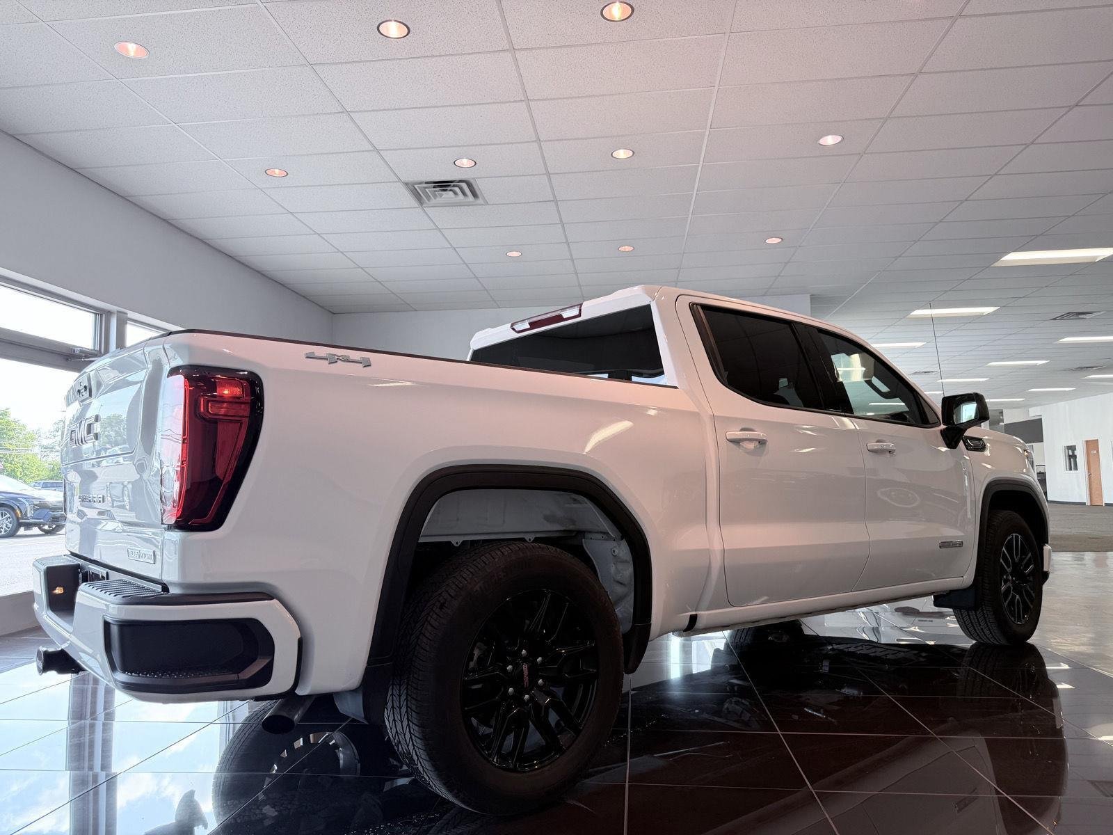 Used 2023 GMC Sierra 1500 Elevation AWD/4WD image 12