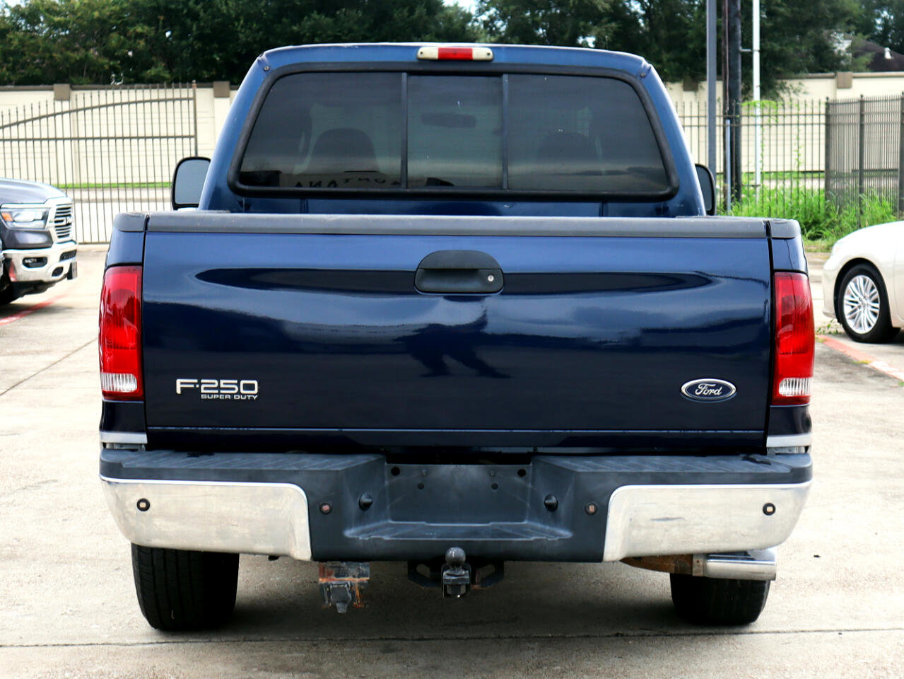 Used 2003 Ford F250 XL image 3