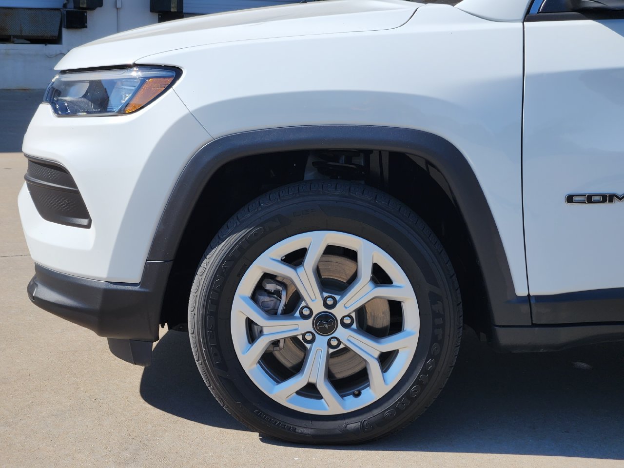 Used 2025 Jeep Compass Sport AWD/4WD image 7
