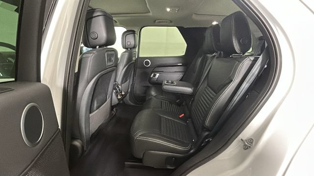 Used 2024 Land Rover Discovery S AWD/4WD image 26