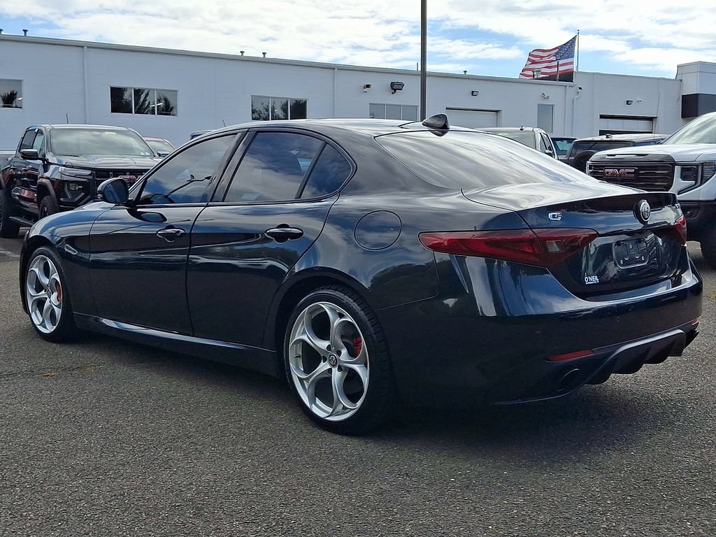 Used 2021 Alfa Romeo Giulia Ti Sport RWD image 4