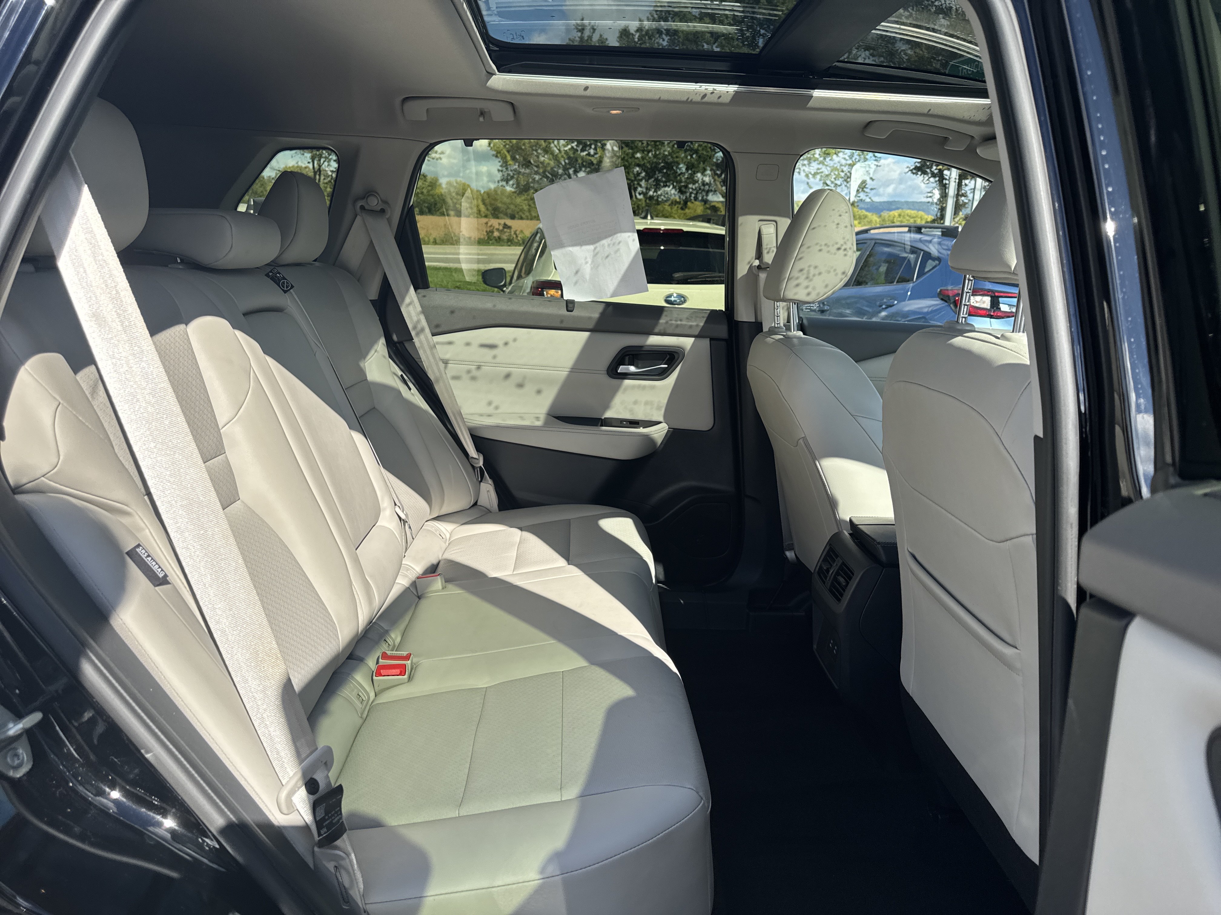 Used 2024 Nissan Rogue SV w/ SV Premium Package AWD/4WD image 18