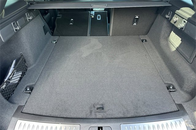 New 2026 Land Rover Range Rover Velar Dynamic SE image 14