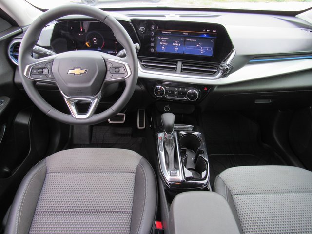 Used 2024 Chevrolet Trax LT w/ Driver Confidence Package image 10