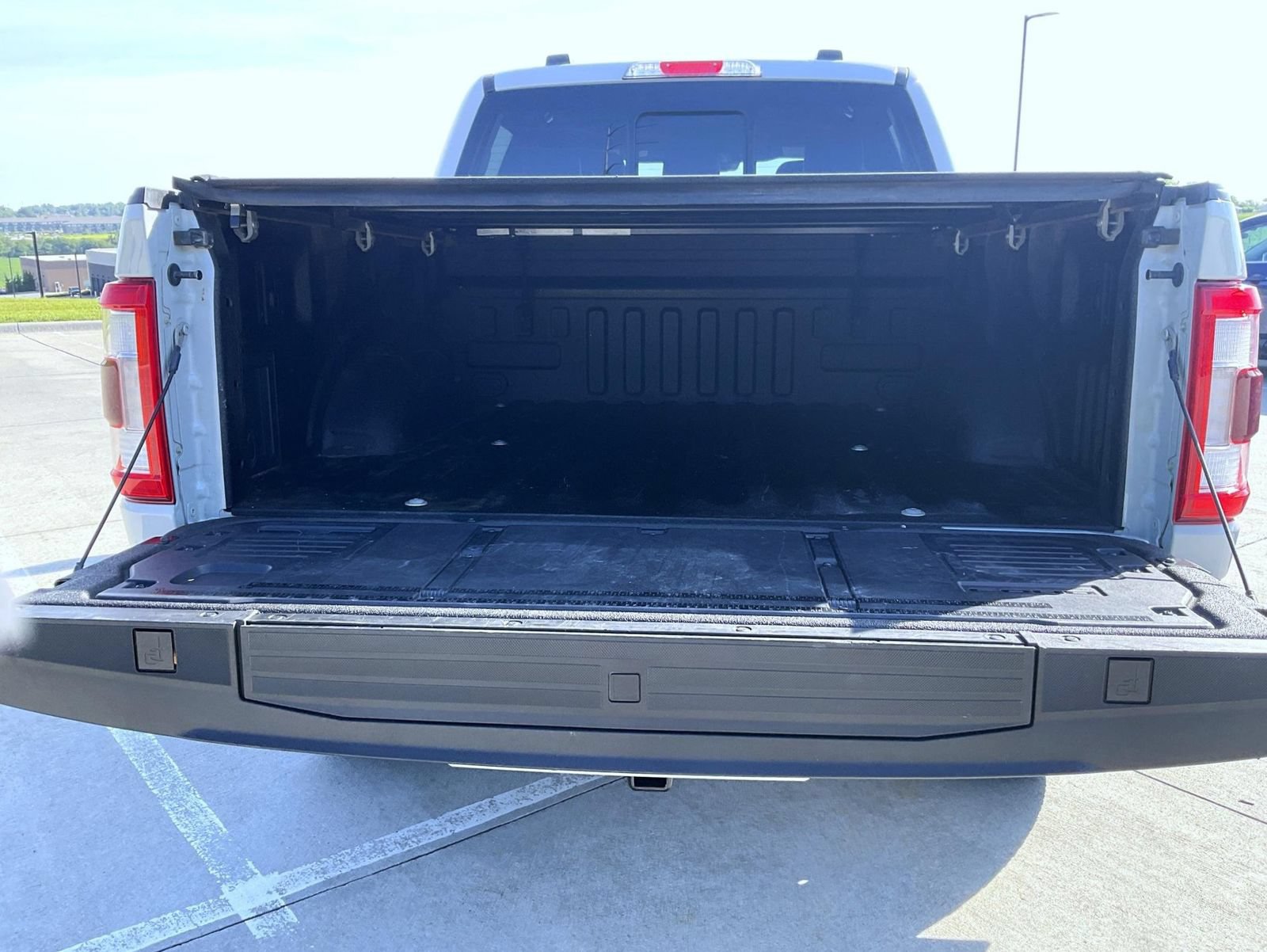 Used 2023 Ford F150 Lariat AWD/4WD image 9