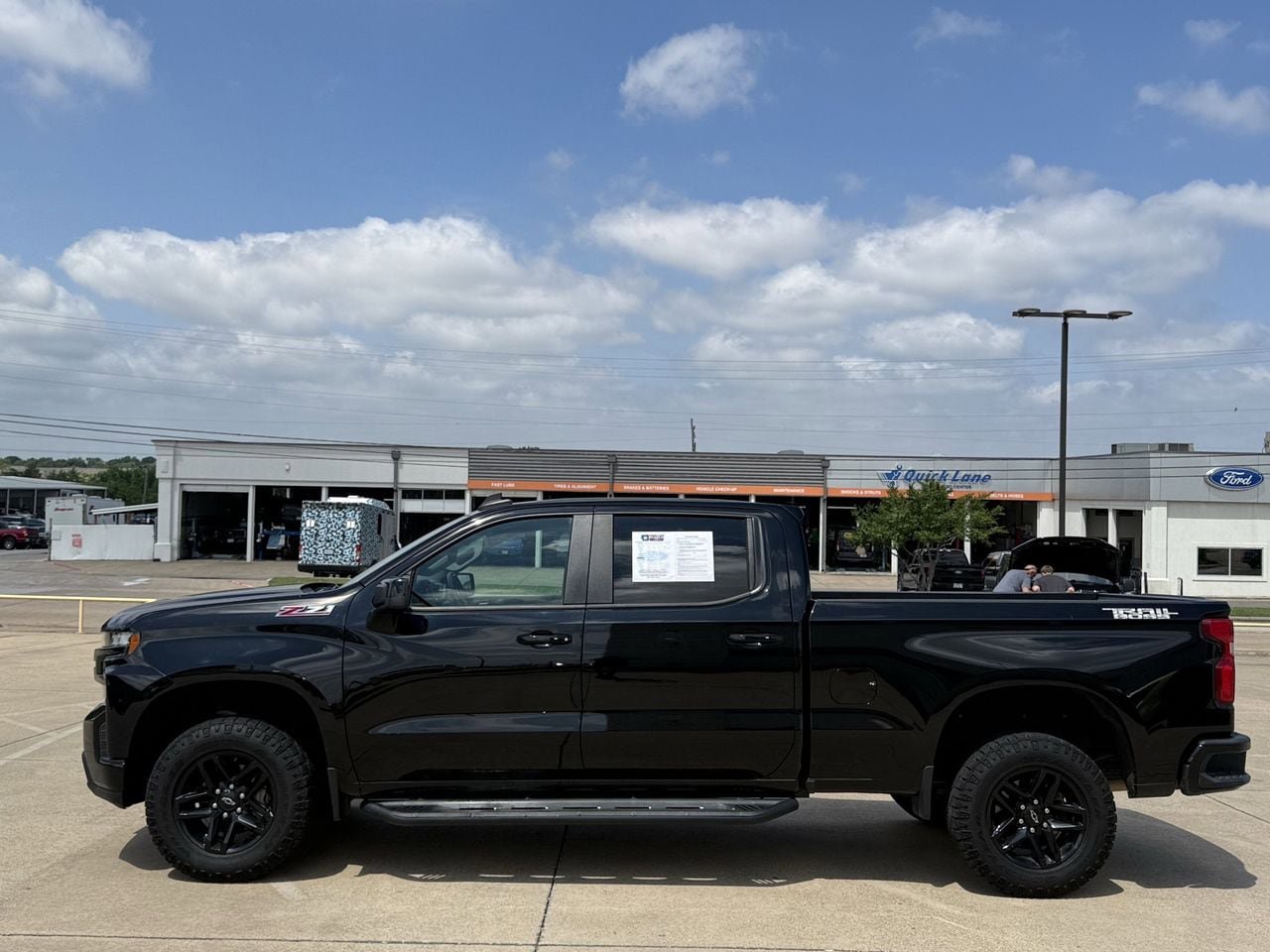 Used 2019 Chevrolet Silverado 1500 LT Trail Boss AWD/4WD image 3