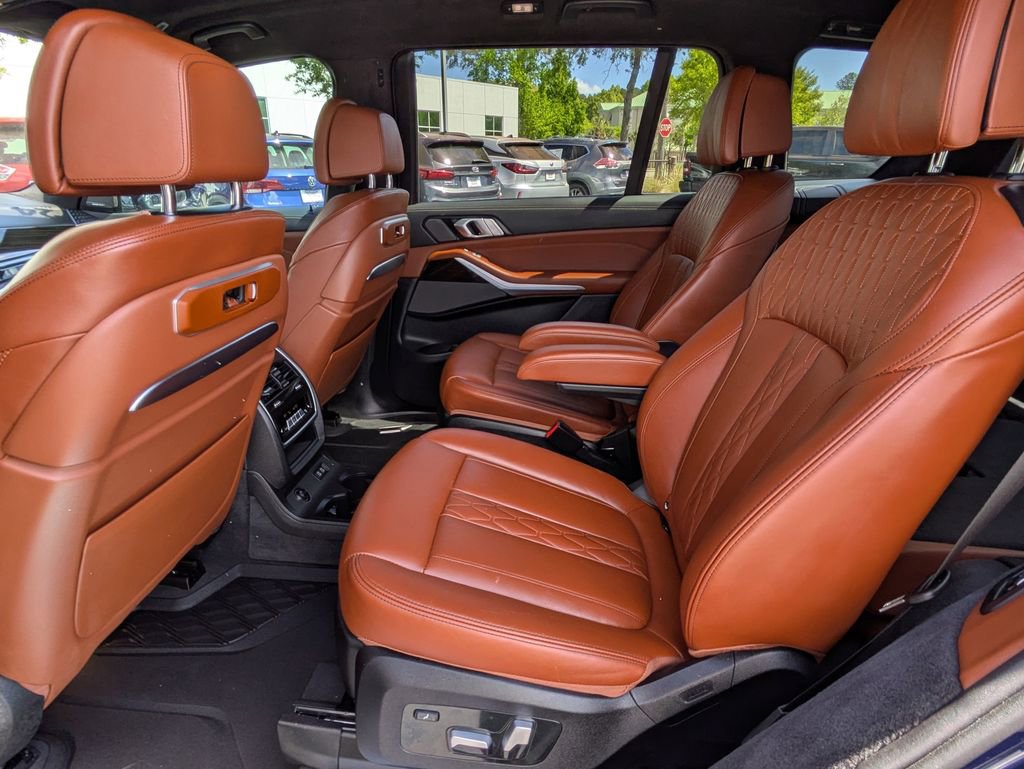 Used 2024 BMW X7 xDrive40i w/ M Sport Package image 14