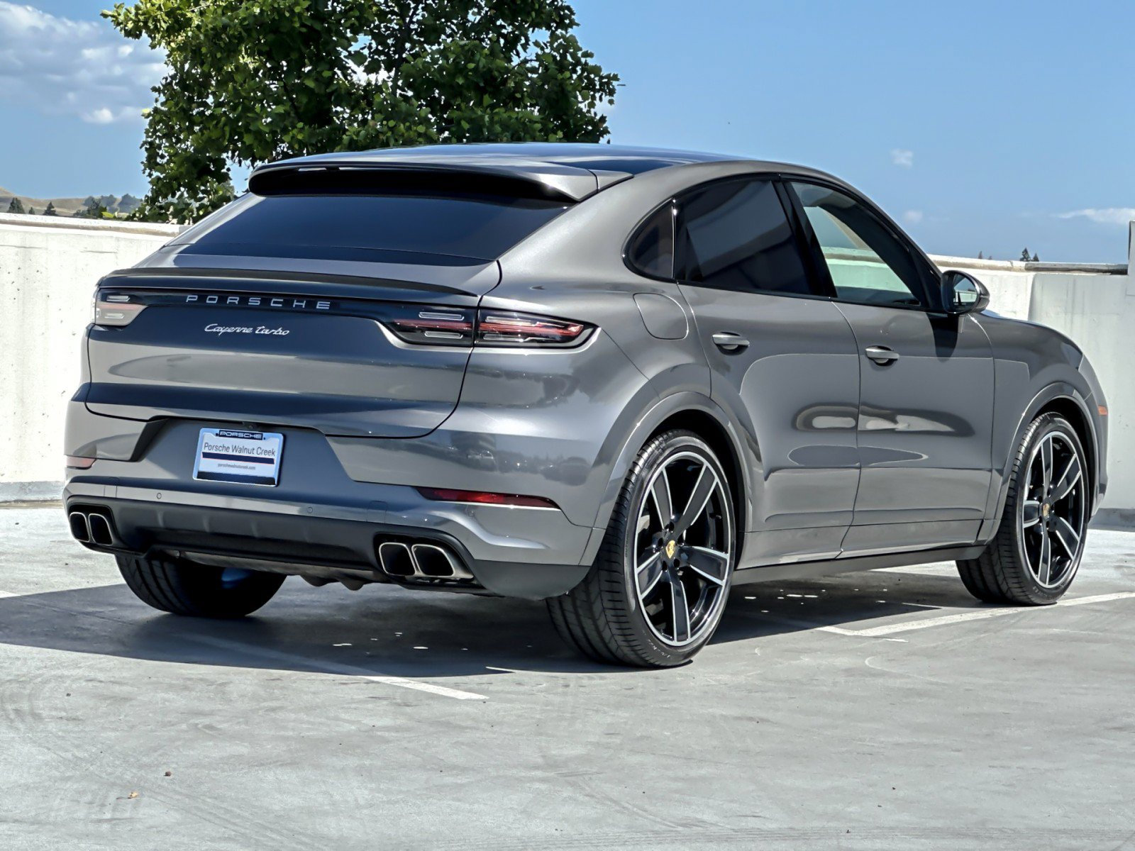 Used 2022 Porsche Cayenne Turbo w/ Assistance Package AWD/4WD image 8