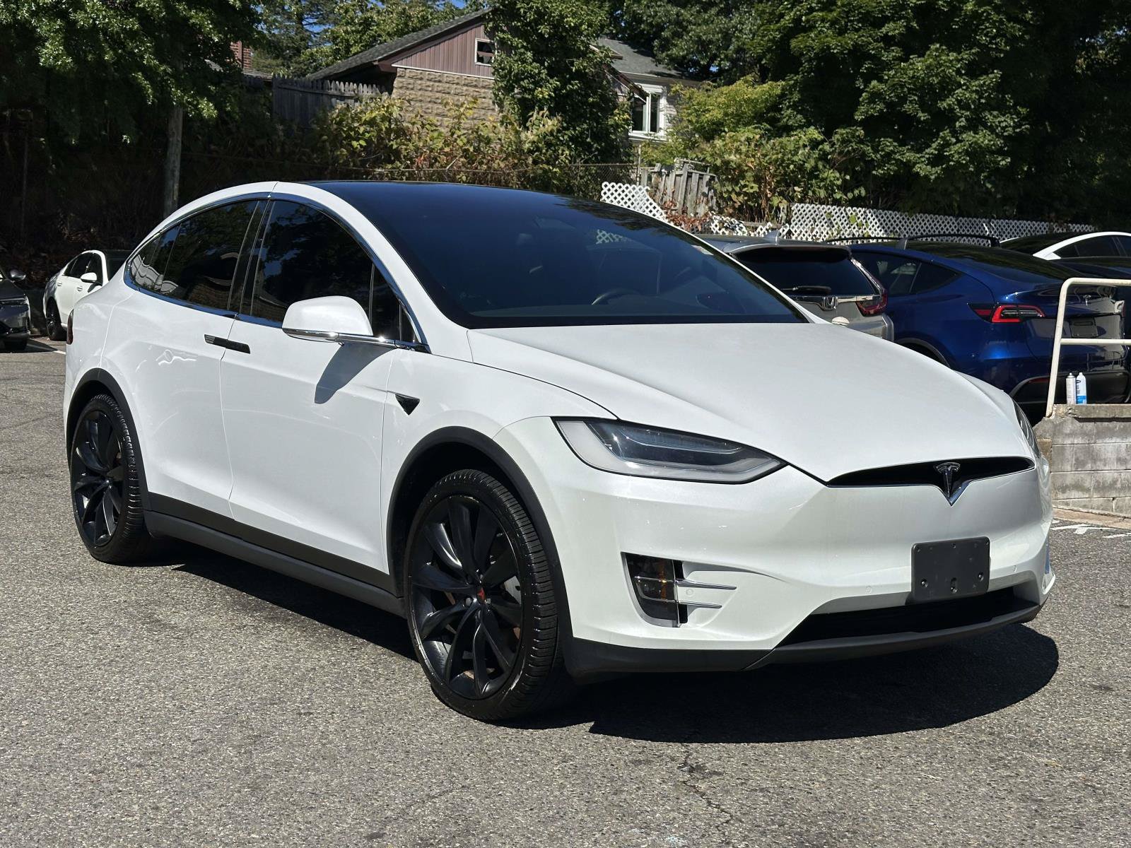 Used 2020 Tesla Model X Long Range AWD/4WD image 1