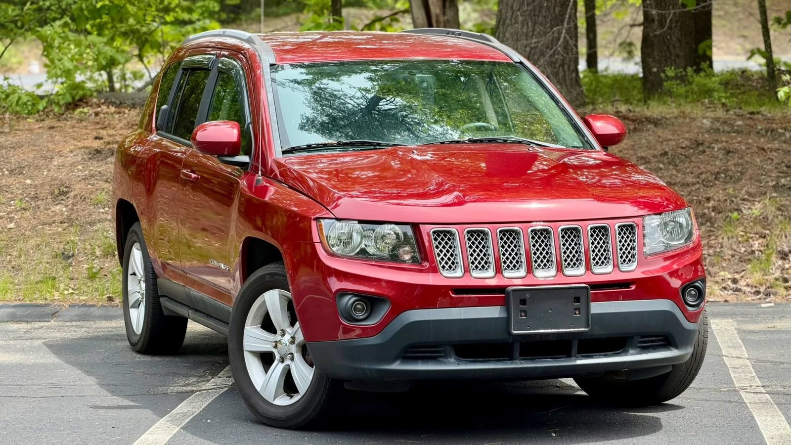 Used 2016 Jeep Compass Latitude AWD/4WD image 2