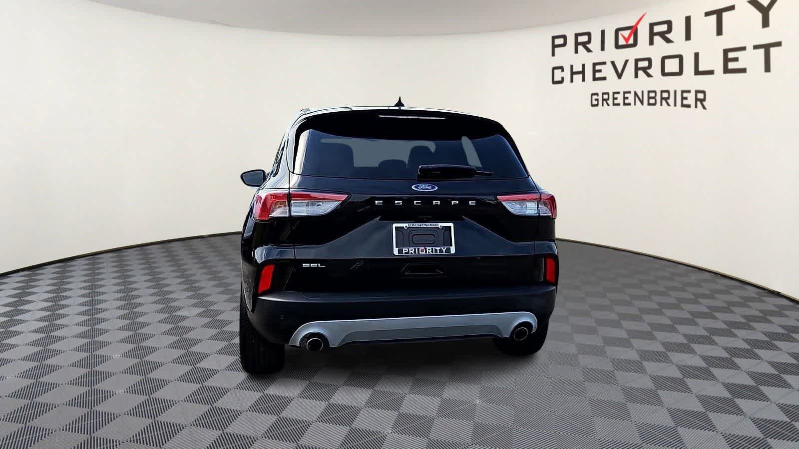 Used 2022 Ford Escape SEL w/ Technology Package FWD image 7