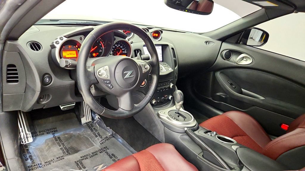 Used 2014 Nissan 370Z Touring w/ Navigation Package RWD image 13