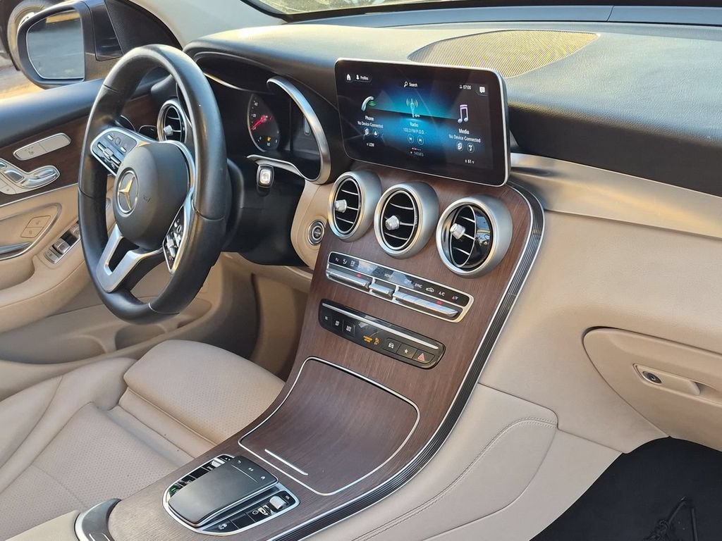 Used 2020 Mercedes-Benz GLC 300 image 30