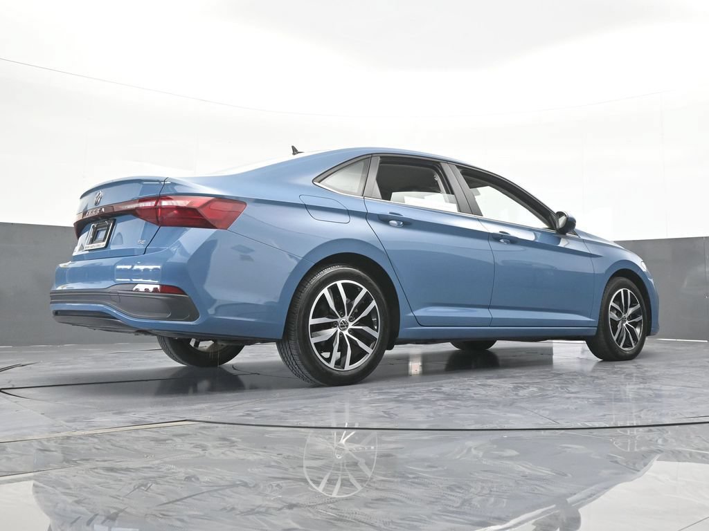 Used 2025 Volkswagen Jetta SE FWD image 57