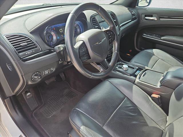 Used 2018 Chrysler 300 S w/ 300S Premium Group 2 image 10