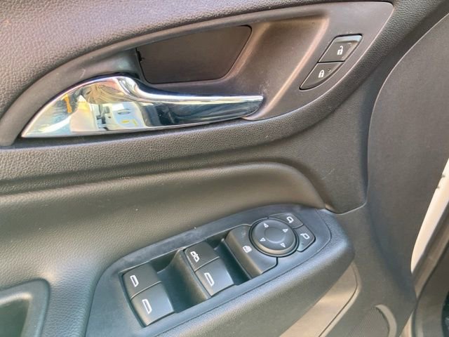 Used 2020 Chevrolet Equinox LT image 10