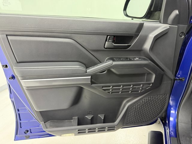 Used 2025 Toyota Tacoma SR5 w/ SR5 Upgrade Package image 30