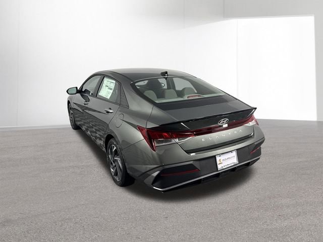 Used 2025 Hyundai Elantra Sport FWD image 39