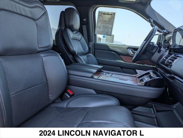 Used 2024 Lincoln Navigator L Reserve AWD/4WD image 24