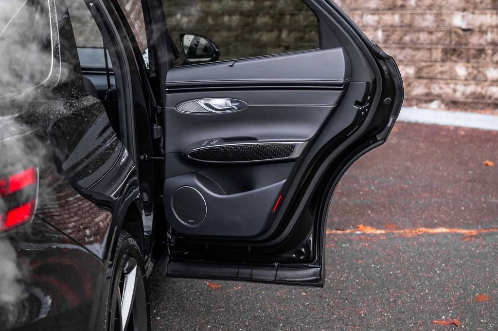 Used 2025 Genesis GV70 3.5T Sport w/ Sport Prestige Package image 15