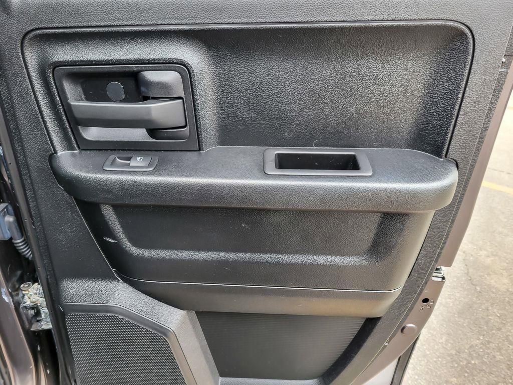 Used 2014 RAM 1500 Express image 19