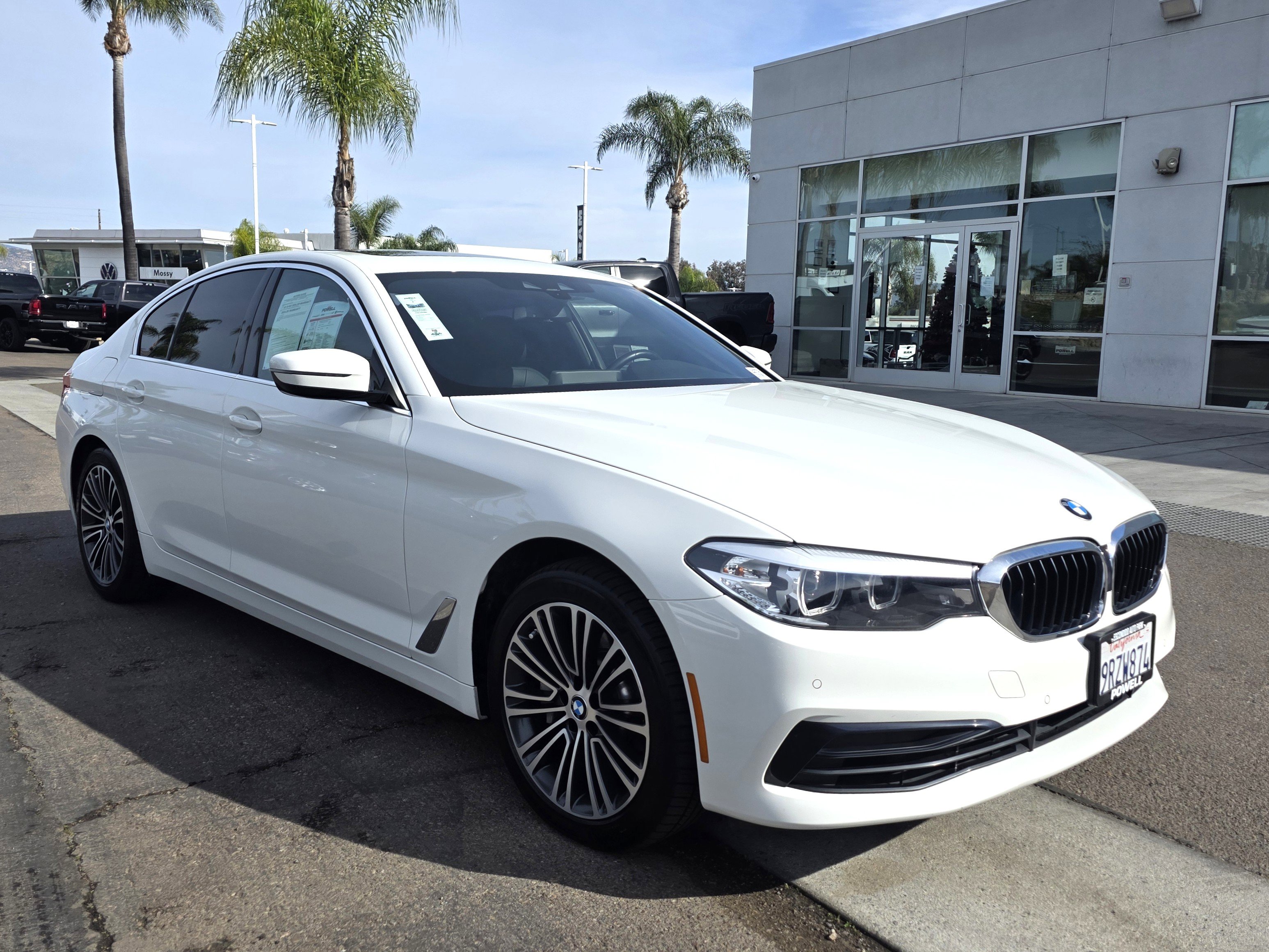 Used 2020 BMW 530e w/ Convenience Package image 6