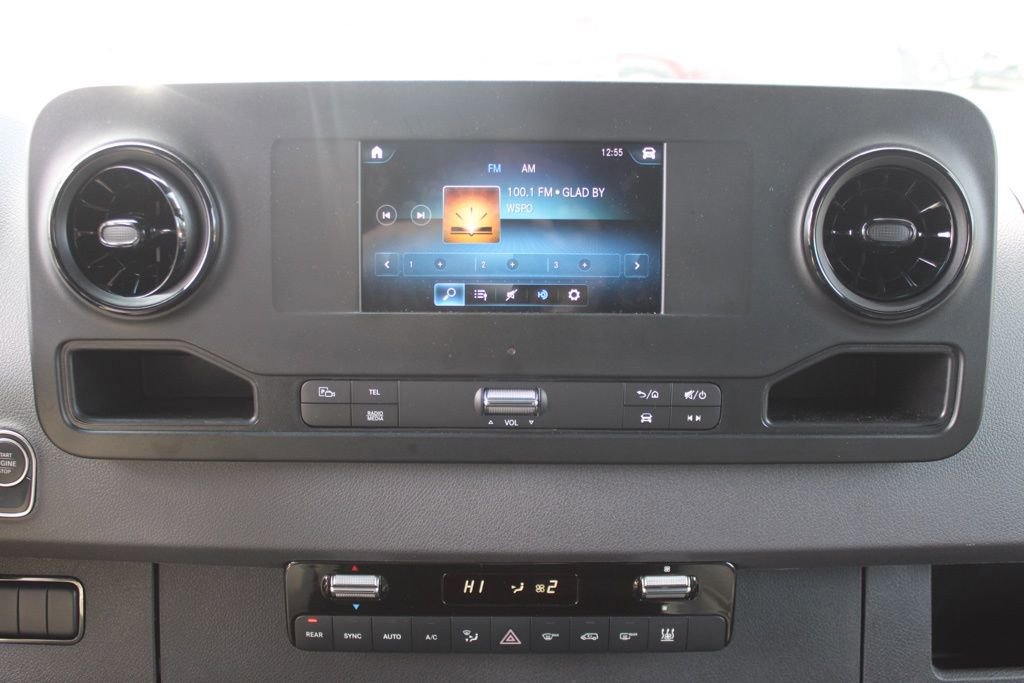 Used 2024 Mercedes-Benz Sprinter 2500 image 28