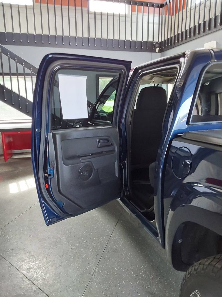 Used 2007 Chevrolet Colorado LT w/ LT Preferred Equipment Group AWD/4WD image 17