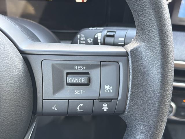 Certified 2025 Nissan Kicks SV FWD image 21