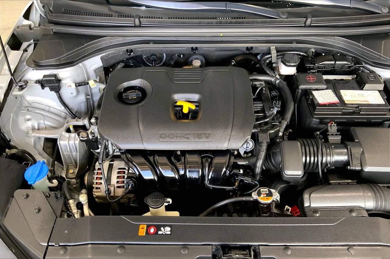 Used 2020 Hyundai Elantra Limited FWD image 9