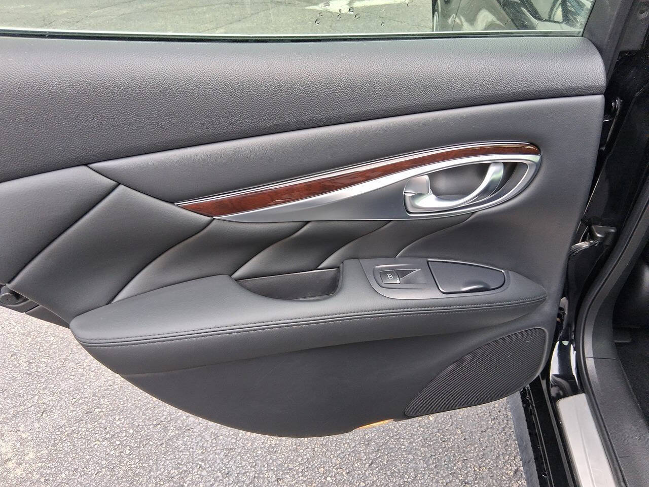 Used 2013 INFINITI M37 w/ Premium Pkg RWD image 10