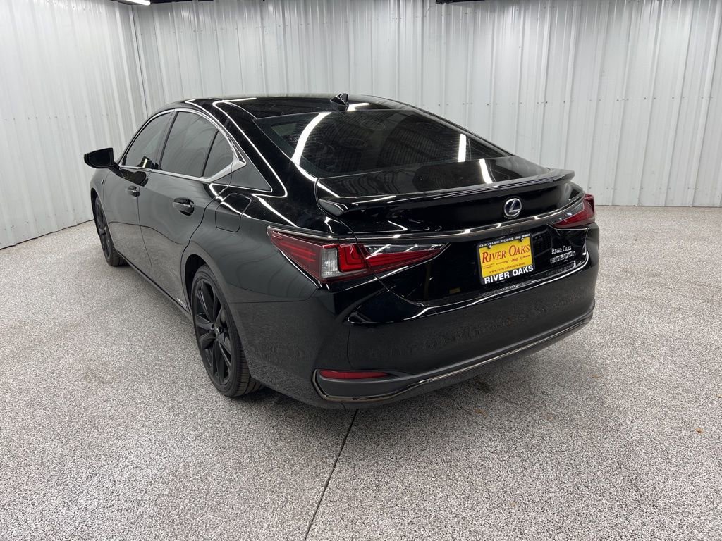 Used 2022 Lexus ES 300h F Sport w/ Accessory Package 2 FWD image 4