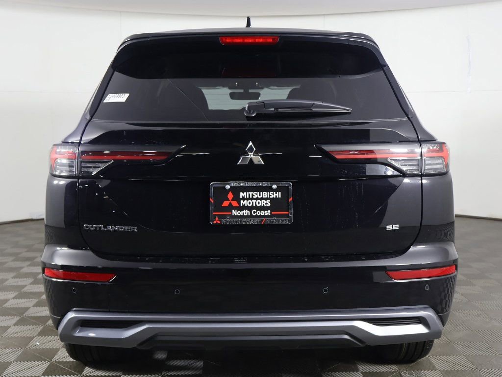New 2026 Mitsubishi Outlander SE FWD image 12