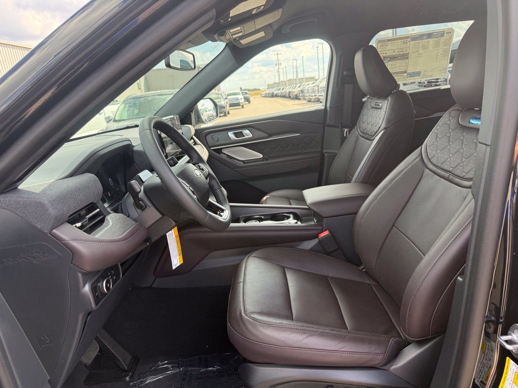 New 2027 Ford Explorer Platinum w/ 3.0L Ultimate Package AWD/4WD image 5