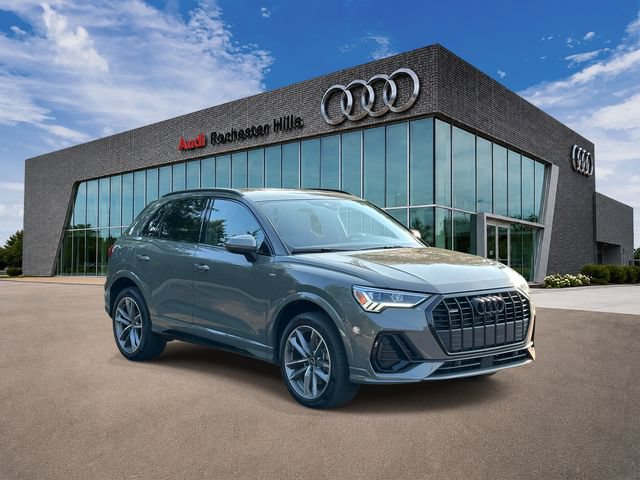 Used 2022 Audi Q3 2.0T Premium Plus w/ Premium Plus Package AWD/4WD image 7