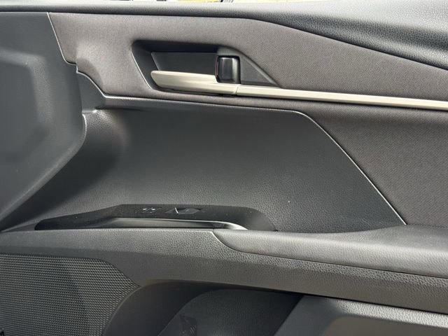 Used 2025 Toyota Camry LE image 29