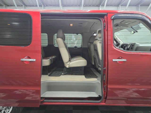 Used 2016 Nissan NV 3500 SL RWD image 11
