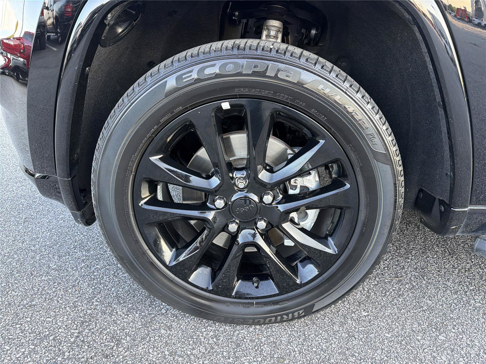 Used 2022 Jeep Grand Cherokee Laredo X AWD/4WD image 10