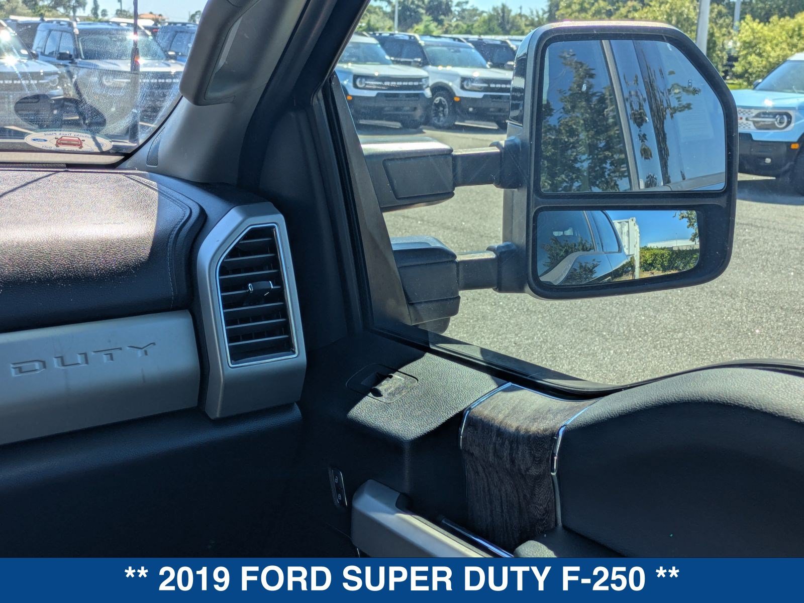 Used 2019 Ford F250 Lariat w/ Lariat Ultimate Package AWD/4WD image 18