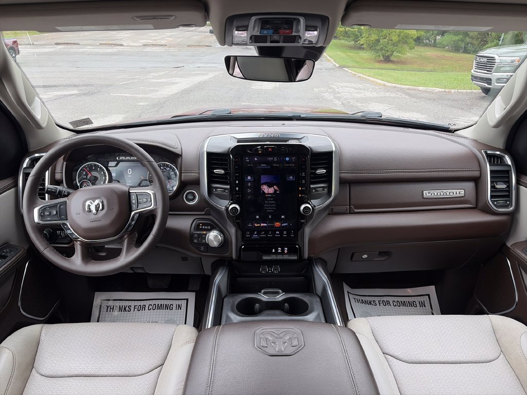 Used 2025 RAM 1500 Laramie AWD/4WD image 13
