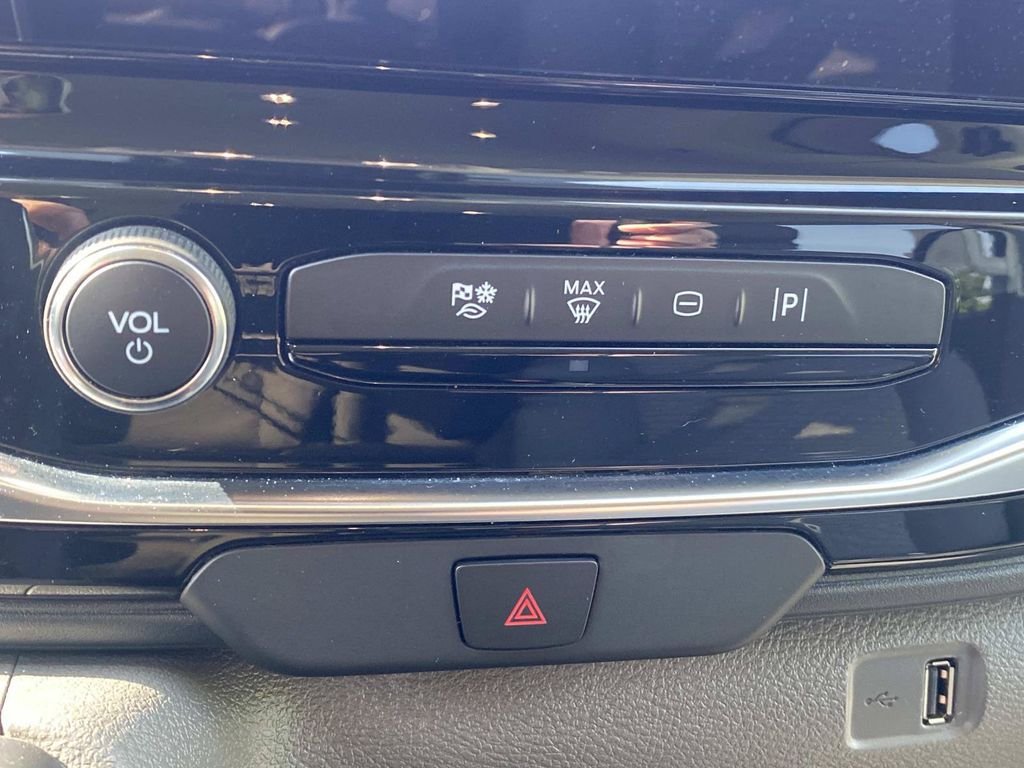 Used 2025 Ford Transit 350 XLT RWD image 26