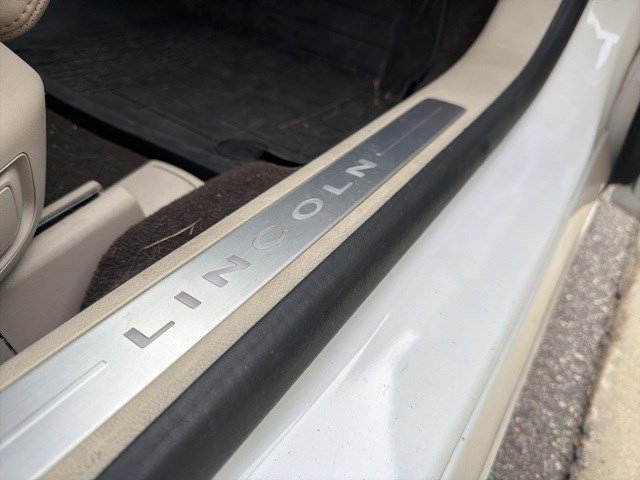 Used 2019 Lincoln Continental Reserve image 29