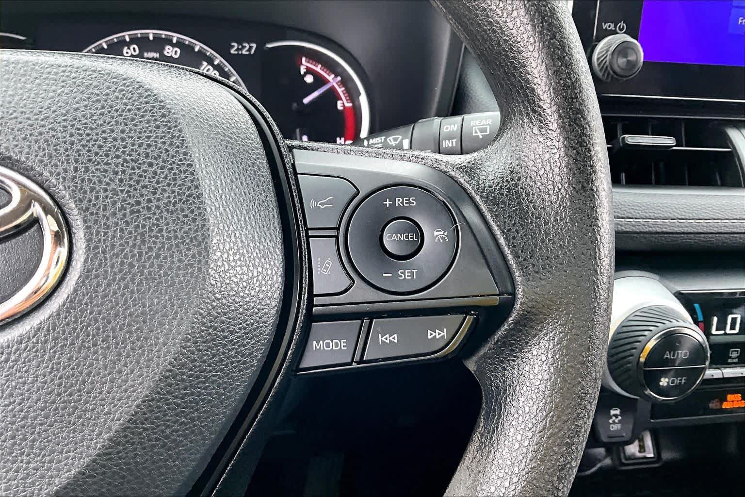Used 2023 Toyota RAV4 XLE w/ Convenience Package FWD image 23