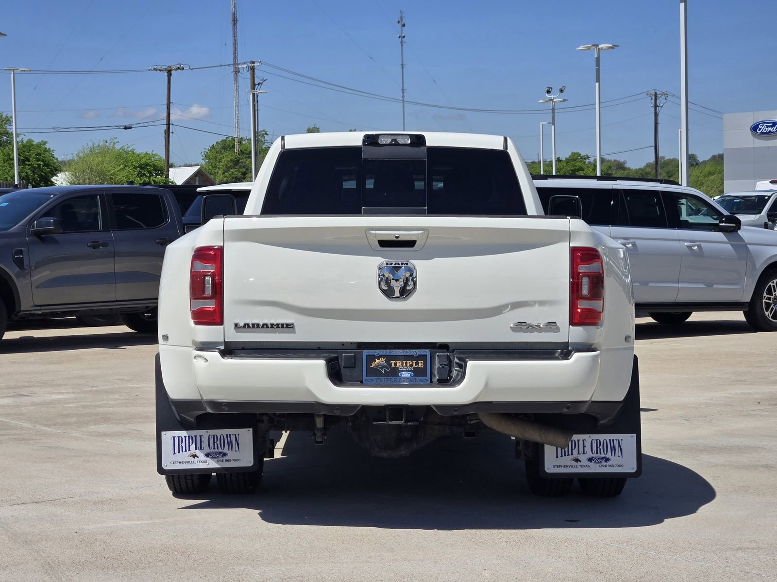 Used 2024 RAM 3500 Laramie w/ Towing Technology Group AWD/4WD image 8