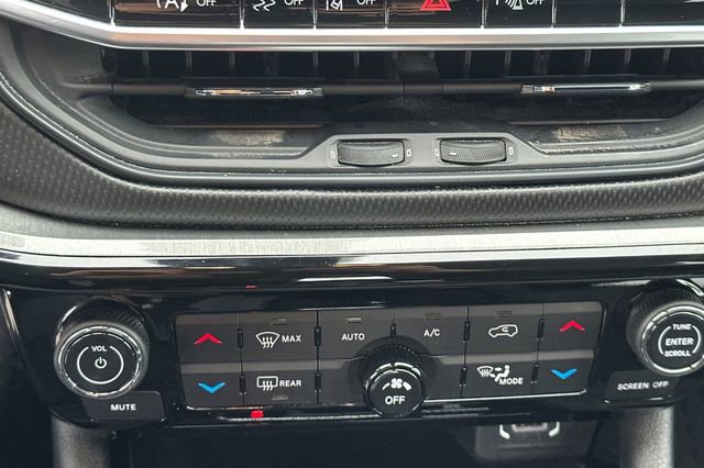 Used 2023 Jeep Compass Trailhawk image 22