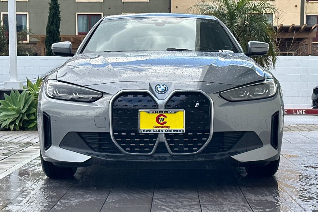 Used 2023 BMW i4 eDrive40 w/ Premium Package image 8