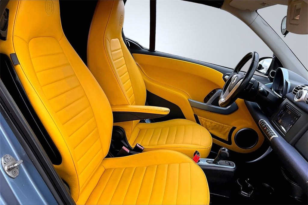 Used 2013 smart fortwo passion image 7