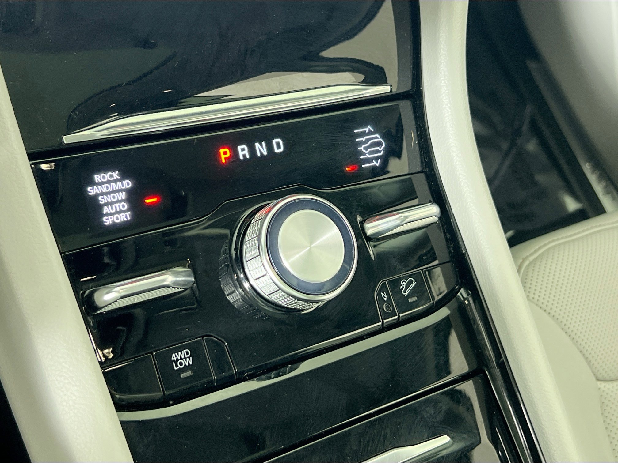 Used 2022 Jeep Grand Cherokee Overland image 17